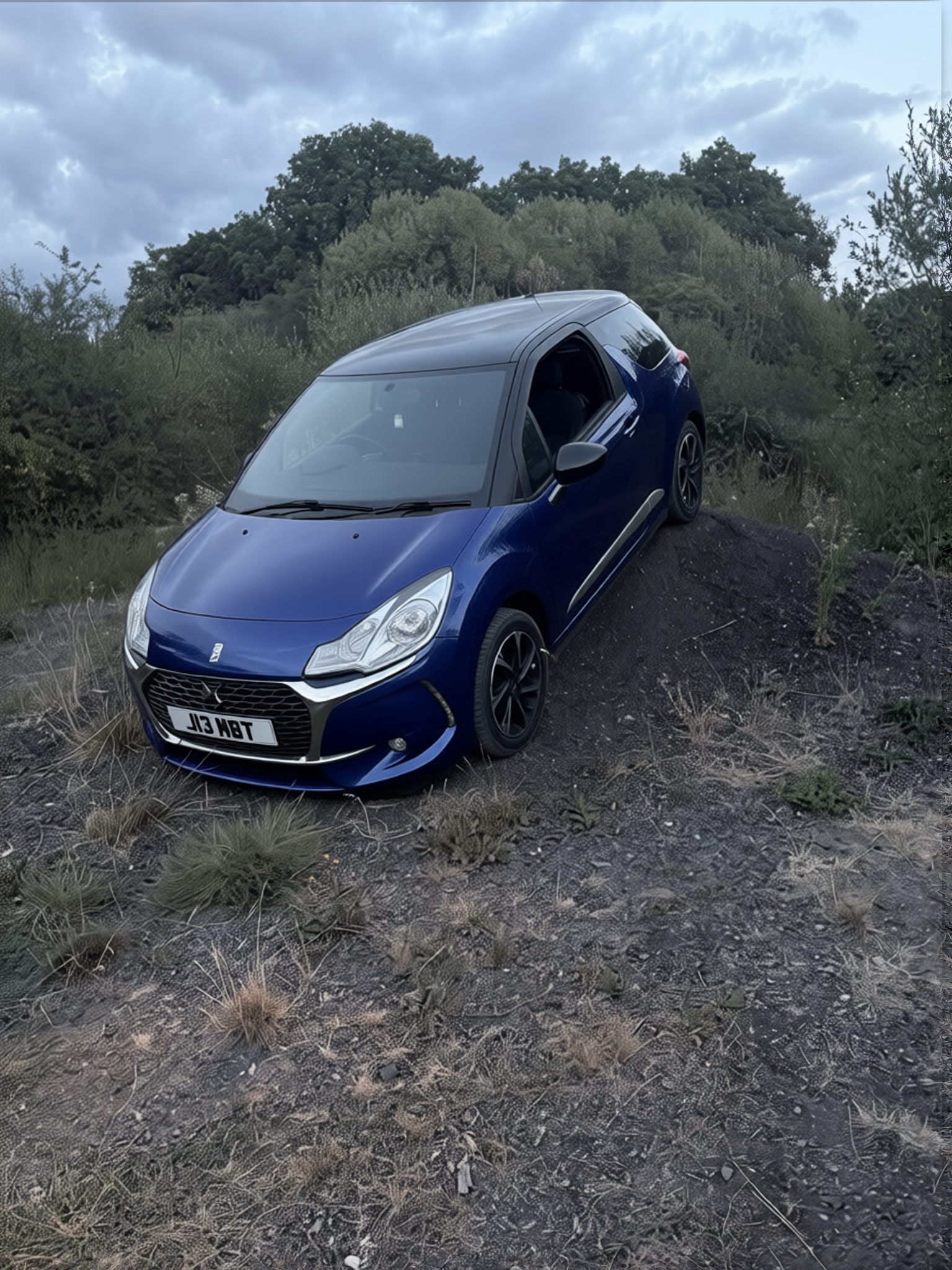 Citroën DS3 rendered in Deep Navy gloss paint